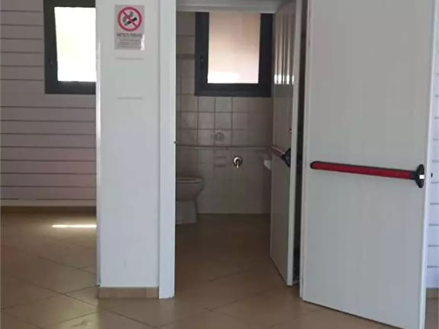 Immagine 5 di Ufficio in affitto  in viale ferrari a Casarano