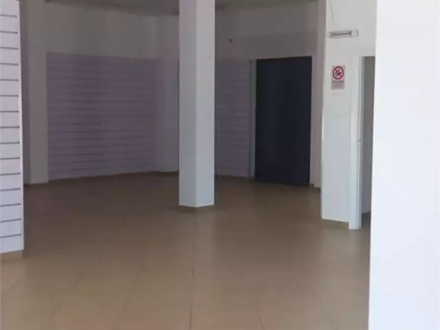 Immagine 10 di Ufficio in affitto  in viale ferrari a Casarano
