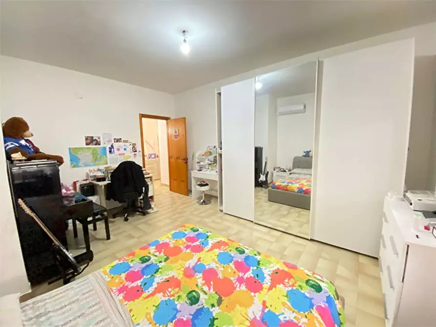 Immagine 12 di Appartamento in vendita  in via Manzoni a Casarano