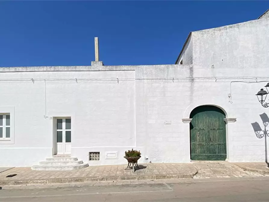 Immagine 1 di Casa indipendente in vendita  in piazza san lorenzo a Morciano Di Leuca