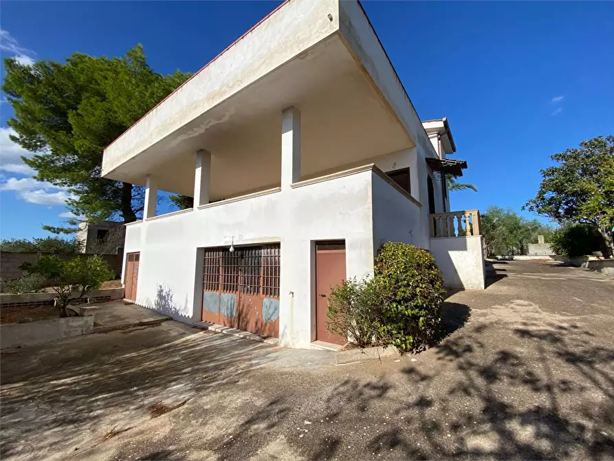 Immagine 5 di Villa in vendita  in sp 334 a Casarano