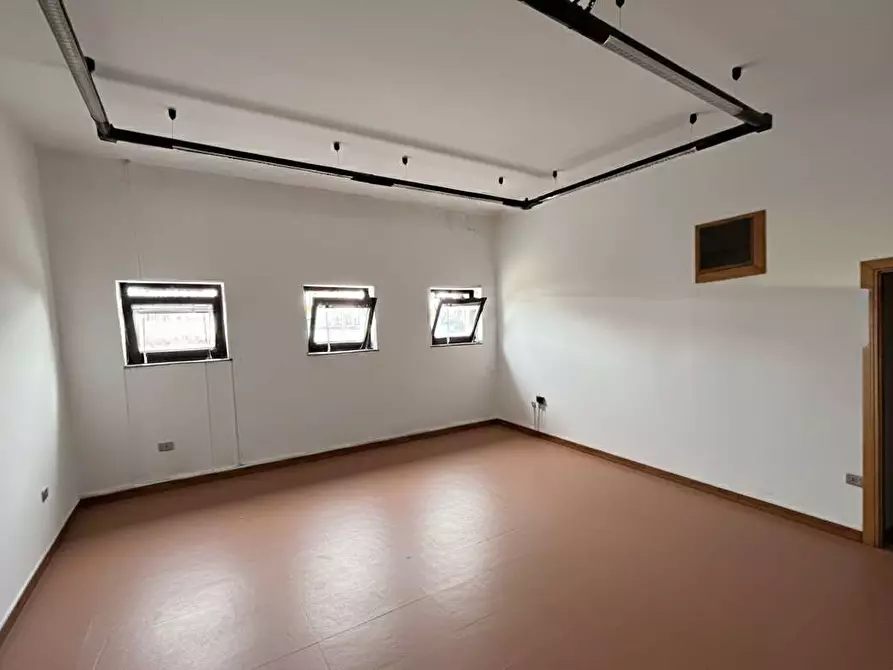 Immagine 3 di Ufficio in vendita  in Via carlo poerio a Casarano