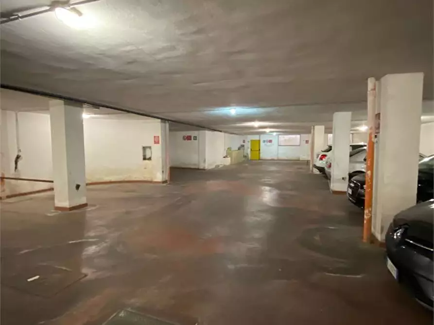 Immagine 4 di Posto auto in affitto  in via lupo a Casarano