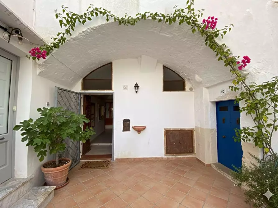 Immagine 2 di Appartamento in vendita  a Matino