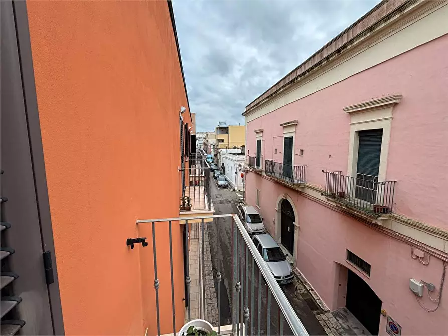 Immagine 10 di Appartamento in vendita  in Via vittorio emanuele a Casarano