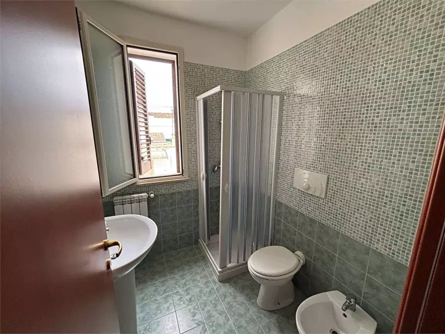 Immagine 18 di Appartamento in vendita  in Via vittorio emanuele a Casarano