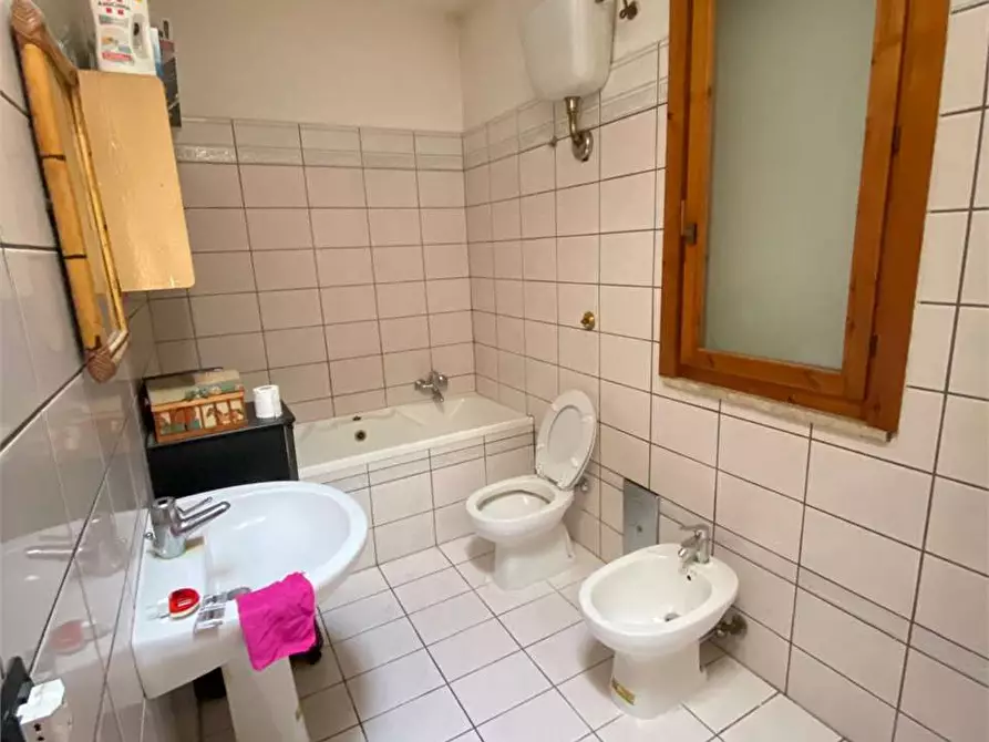 Immagine 12 di Casa indipendente in vendita  a Casarano