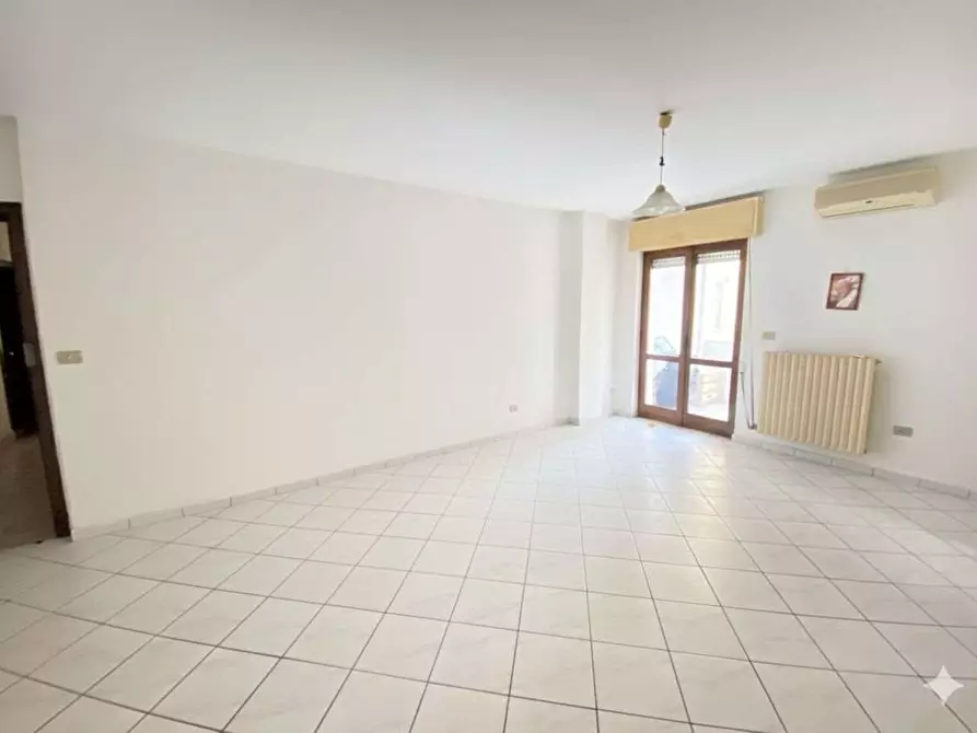 Immagine 4 di Appartamento in vendita  in Via ombrone a Casarano