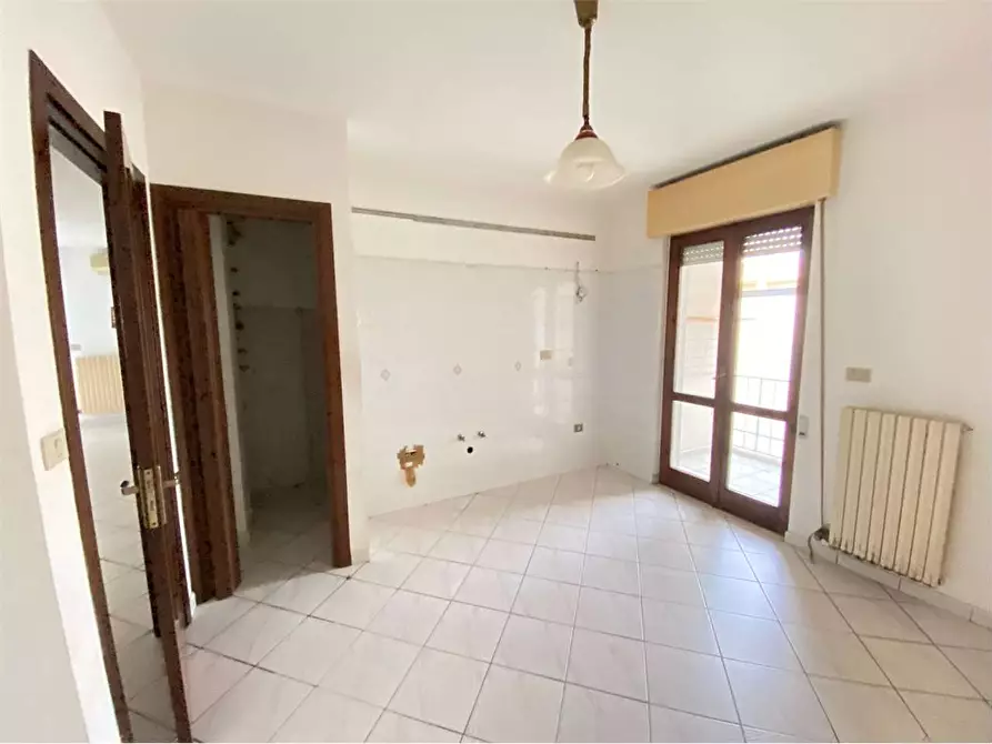 Immagine 8 di Appartamento in vendita  in Via ombrone a Casarano