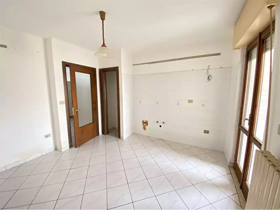 Immagine 9 di Appartamento in vendita  in Via ombrone a Casarano