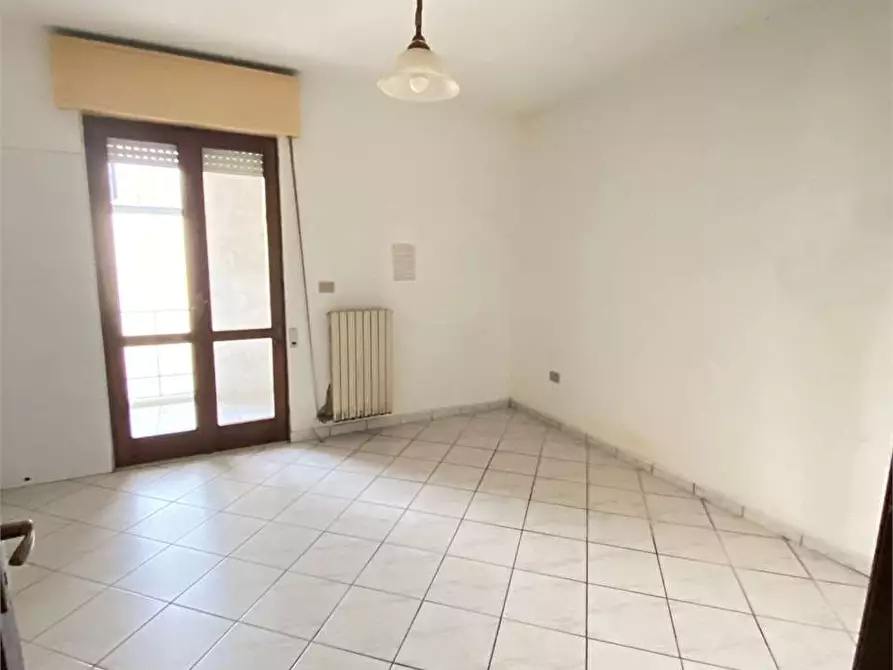 Immagine 28 di Appartamento in vendita  in Via ombrone a Casarano