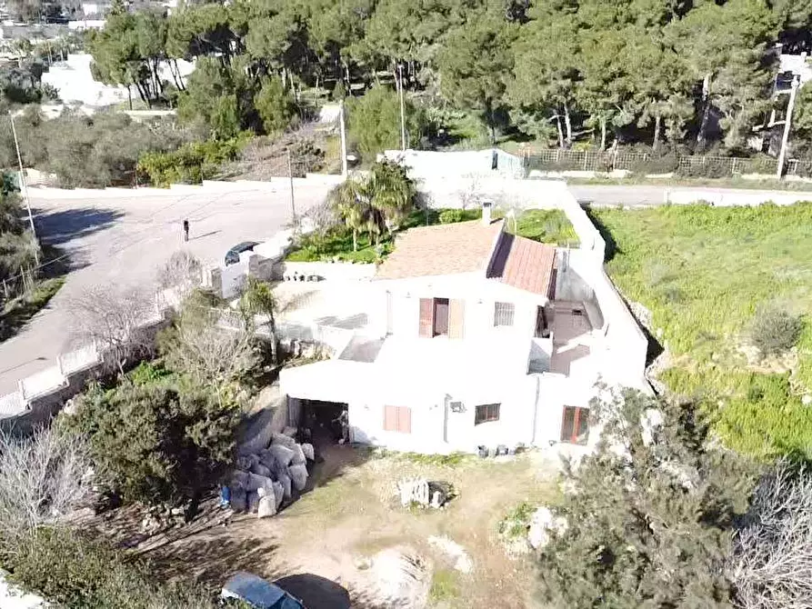 Immagine 6 di Villa in vendita  a Casarano