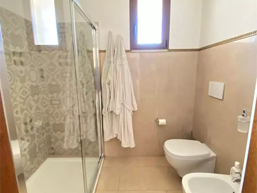 Immagine 8 di Villa in vendita  a Casarano