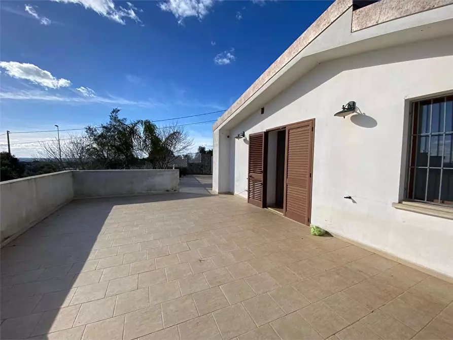 Immagine 4 di Villa in vendita  a Casarano