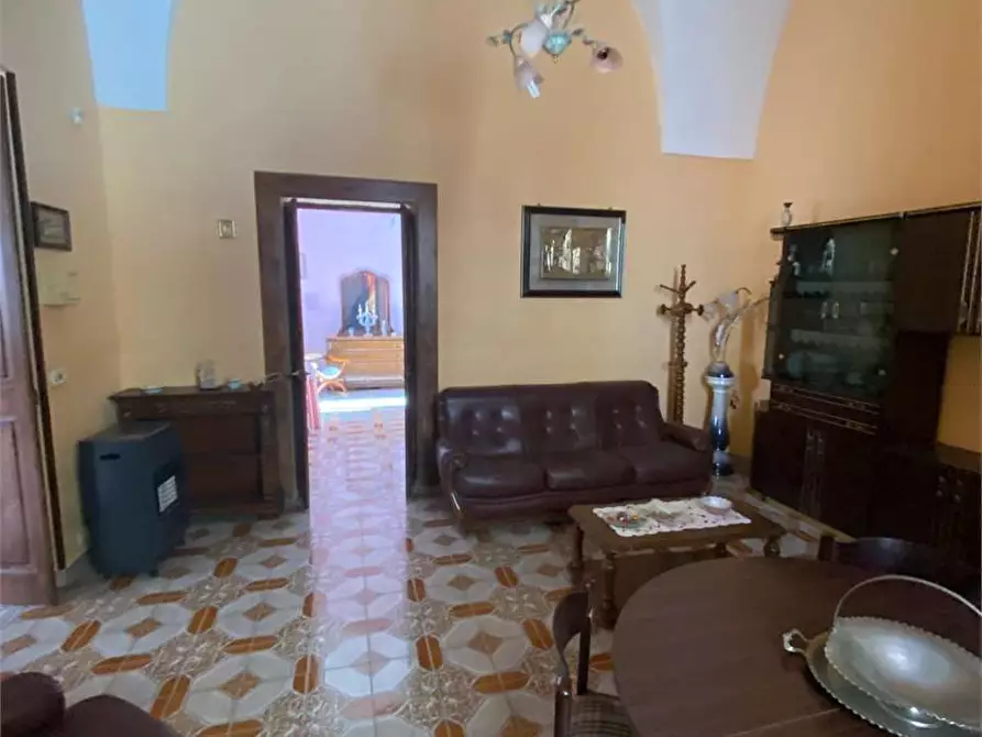 Immagine 12 di Casa indipendente in vendita  a Casarano
