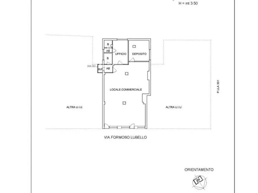 Immagine 13 di Negozio in vendita  in via lubello a Lecce