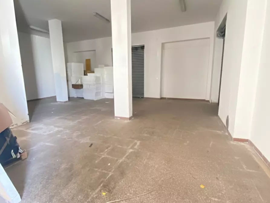 Immagine 6 di Magazzino in vendita  in lucania a Casarano