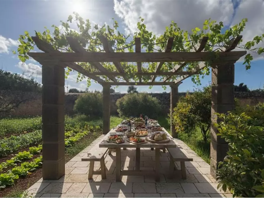 Immagine 8 di Casa indipendente in vendita  in Via messina a Casarano