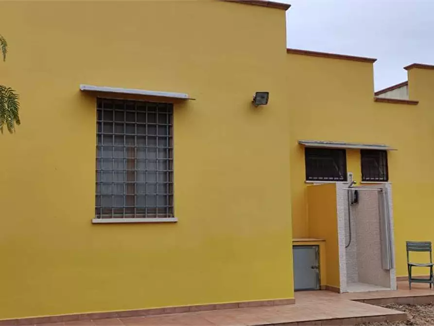 Immagine 3 di Villa in vendita  in Contrada pezzo grande a Casarano