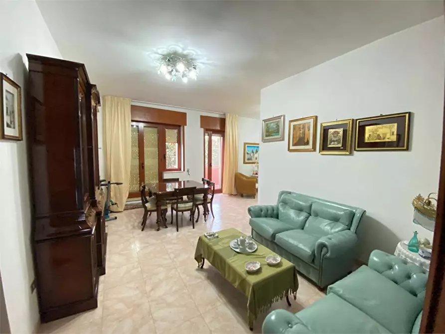 Immagine 11 di Casa bifamiliare in vendita  in via Agnesi  9 a Casarano