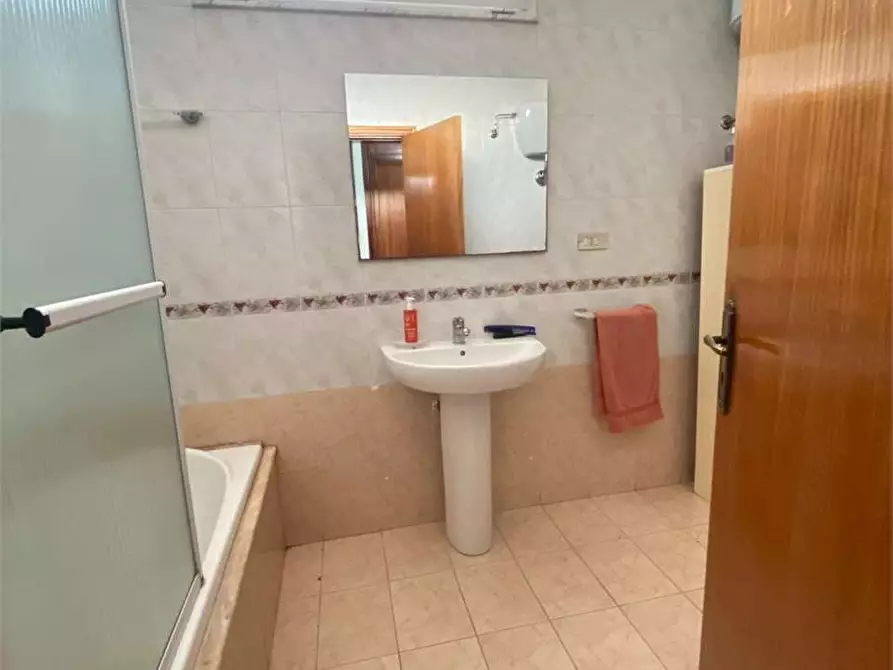 Immagine 14 di Casa bifamiliare in vendita  in via Agnesi  9 a Casarano