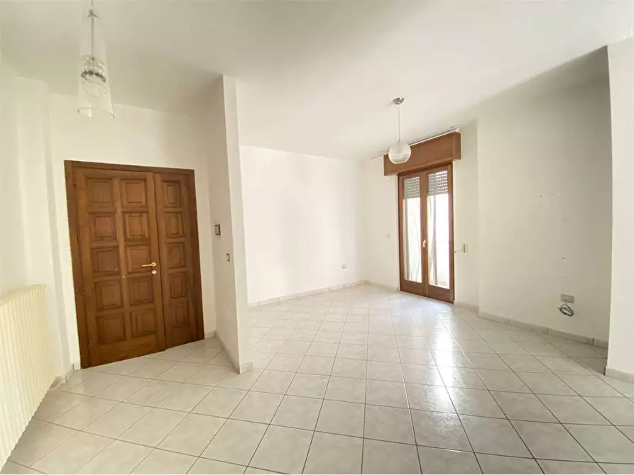 Immagine 1 di Appartamento in vendita  in via mazzini a Casarano