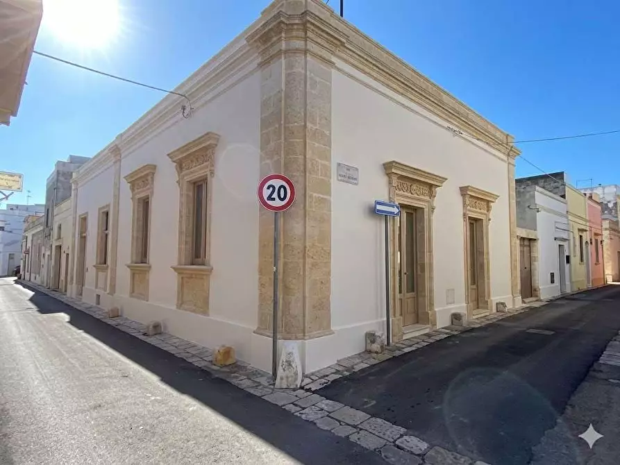 Immagine 1 di Stabile in vendita  in CAVOUR 25 a Casarano