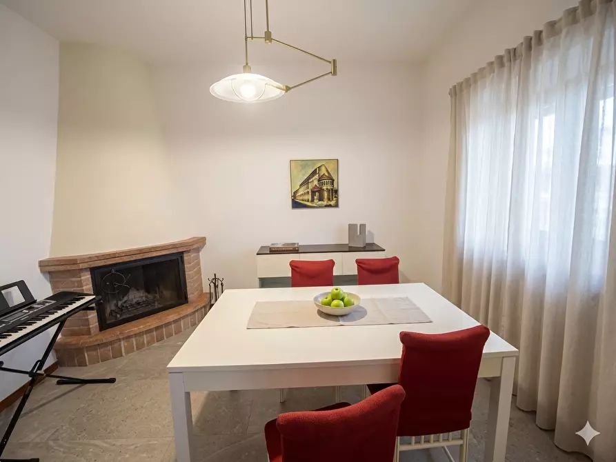 Immagine 1 di Appartamento in vendita  in via marsala a Casarano