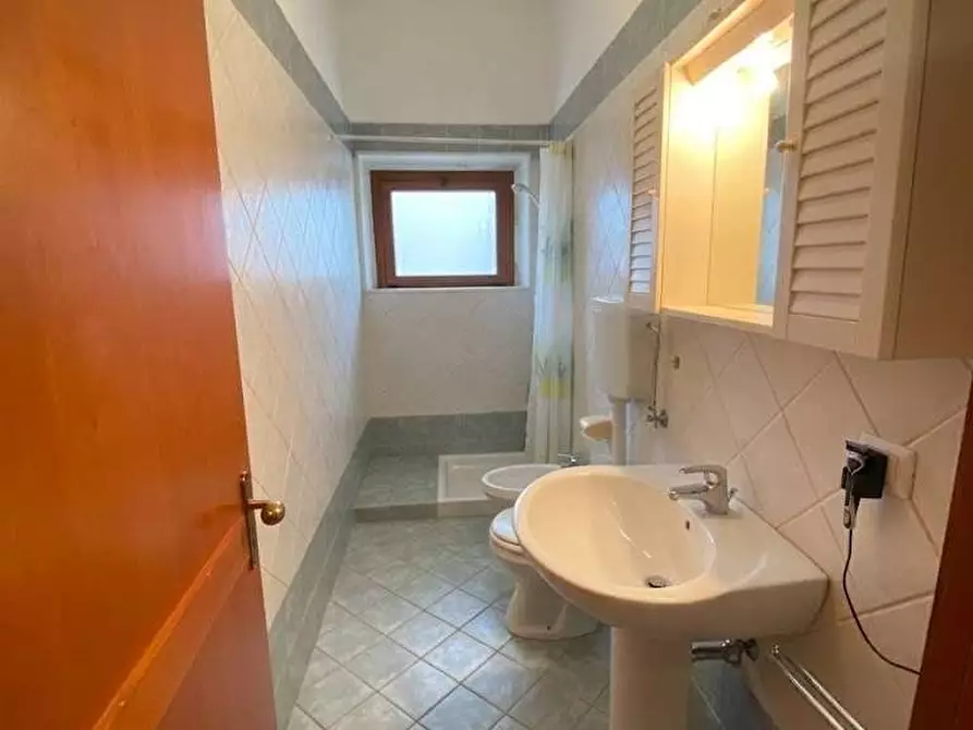 Immagine 11 di Appartamento in vendita  in via marsala a Casarano