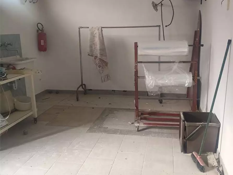 Immagine 3 di Appartamento in vendita  in via volta a Casarano