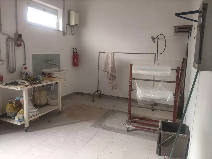 Immagine 10 di Appartamento in vendita  in via volta a Casarano