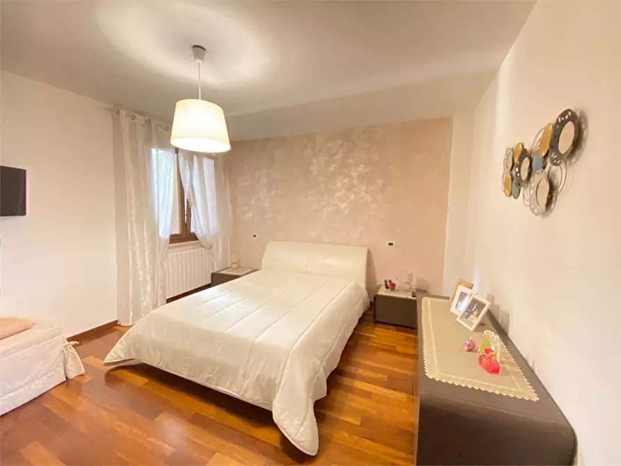 Immagine 12 di Casa indipendente in vendita  in via puglia a Casarano