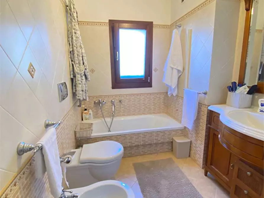 Immagine 25 di Casa indipendente in vendita  in via puglia a Casarano