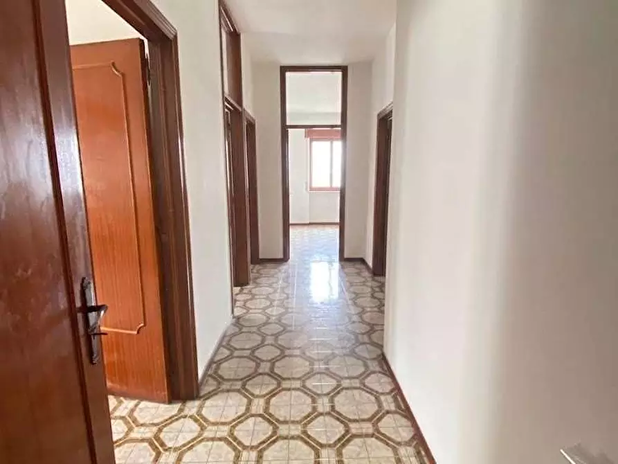 Immagine 12 di Appartamento in vendita  in DOGLIOTTI  19 a Casarano