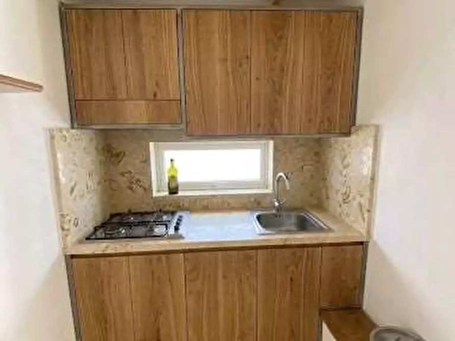 Immagine 13 di Trilocale in vendita  in via astore 28 a Casarano