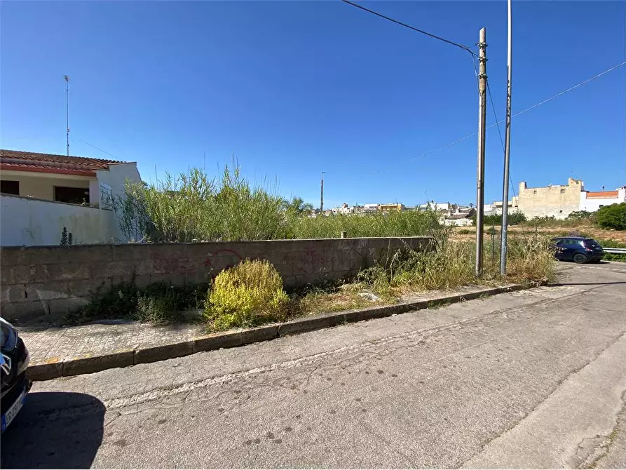 Immagine 2 di Terreno edificabile in vendita  in via basento a Casarano