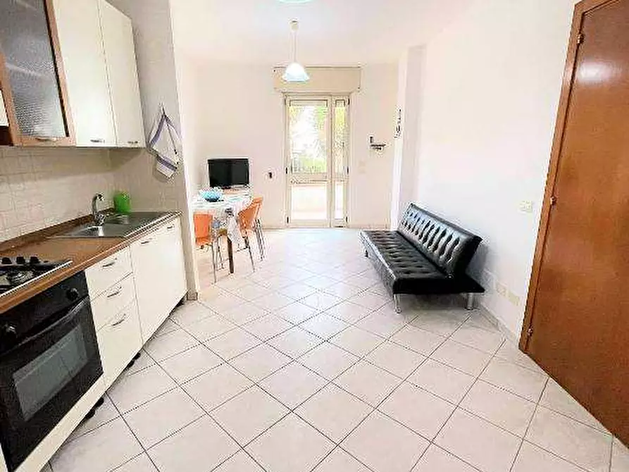Immagine 7 di Villa in vendita  in corso annibale a Ugento