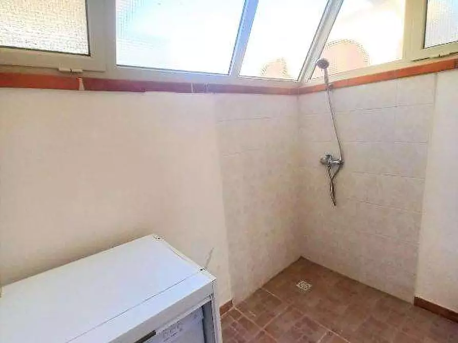 Immagine 11 di Villa in vendita  in corso annibale a Ugento
