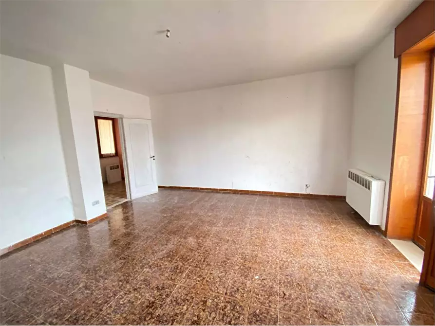 Immagine 2 di Appartamento in vendita  in via bari a Casarano