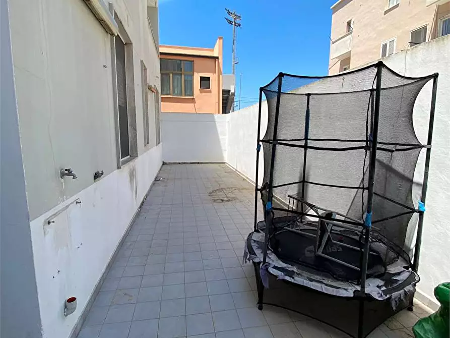 Immagine 9 di Appartamento in vendita  a Casarano