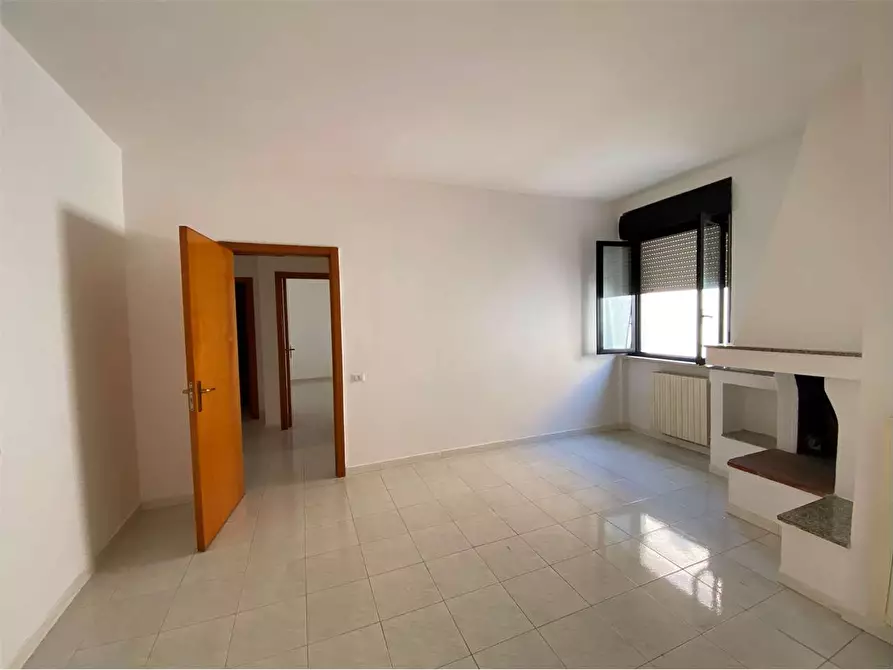 Immagine 11 di Appartamento in vendita  a Casarano