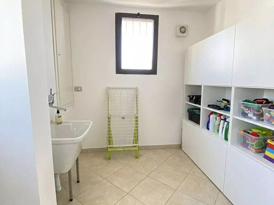 Immagine 22 di Villetta a schiera in vendita  in via Germania a Casarano