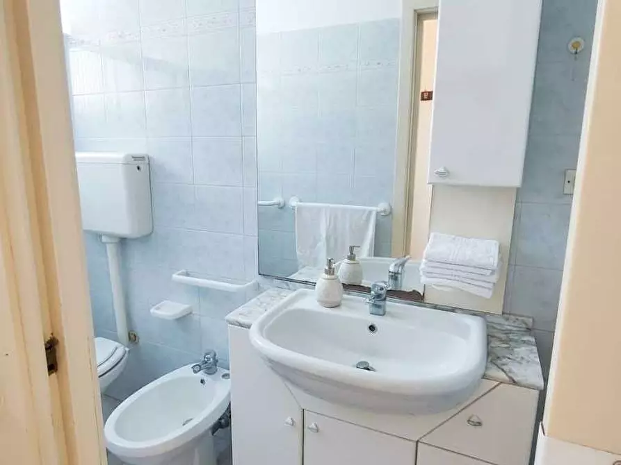 Immagine 9 di Appartamento in vendita  in via Palermo a Casarano