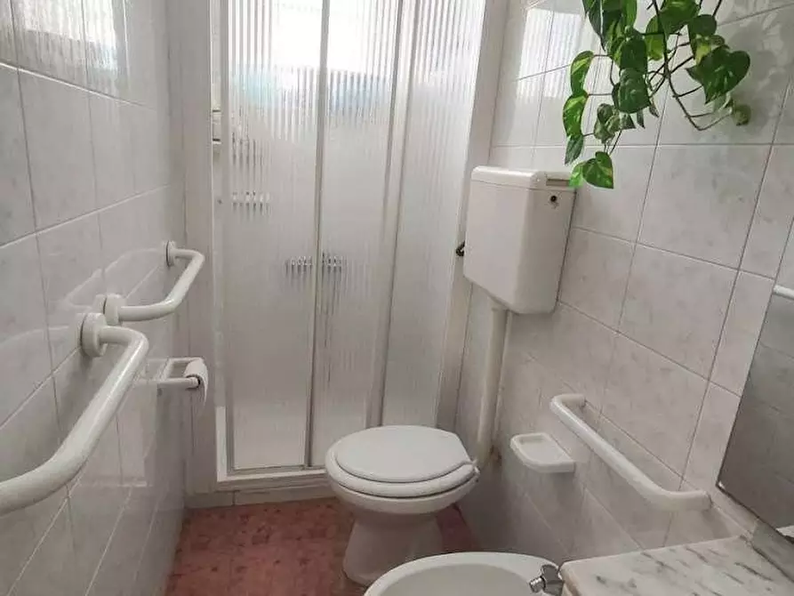 Immagine 10 di Appartamento in vendita  in via Palermo a Casarano