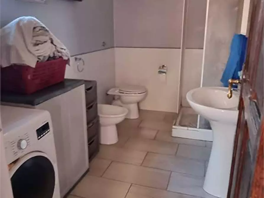 Immagine 15 di Porzione di casa in vendita  in via polvica a Nola