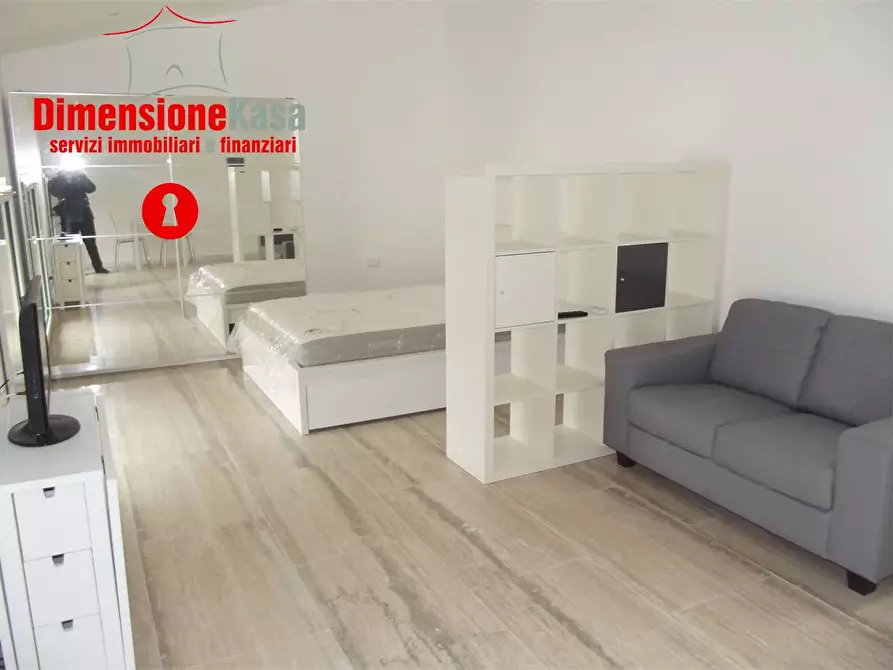 Immagine 2 di Monolocale in affitto  in  nazionale delle puglie 8 a Cimitile