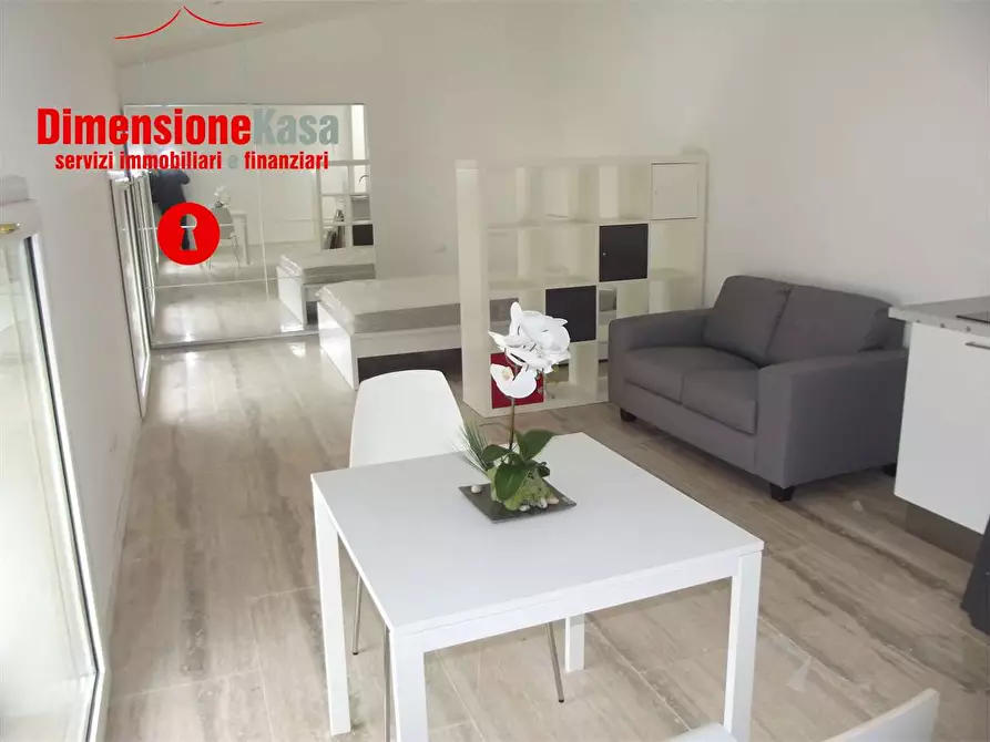 Immagine 4 di Monolocale in affitto  in  nazionale delle puglie 8 a Cimitile