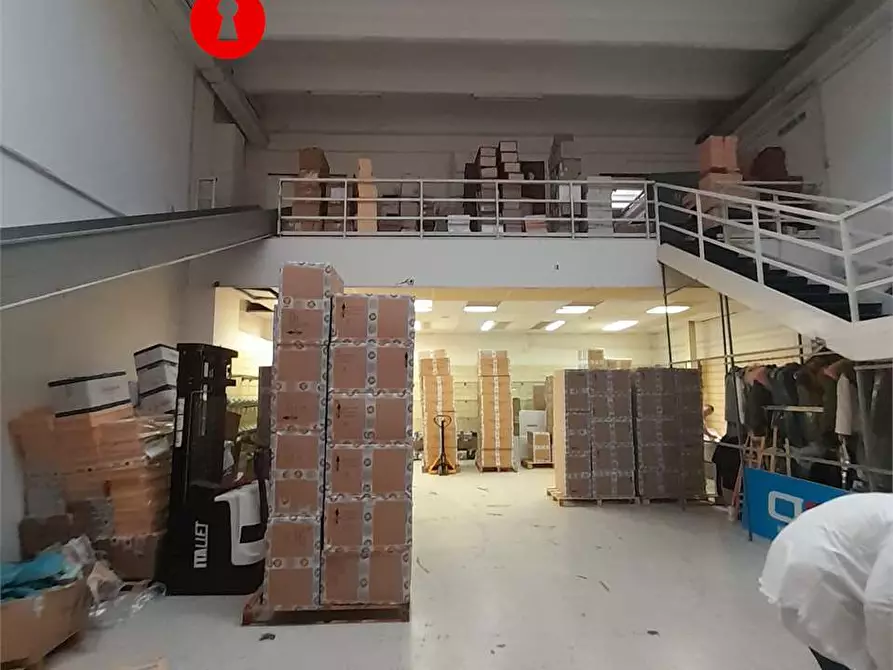 Immagine 10 di Capannone industriale in affitto  in Via interporto campano a Nola