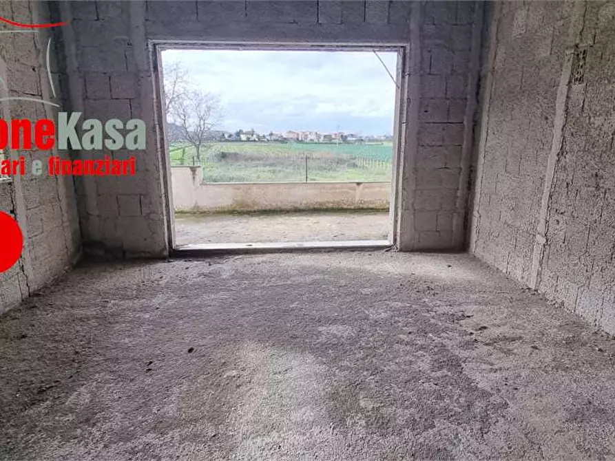 Immagine 6 di Stabile in vendita  a San Felice A Cancello