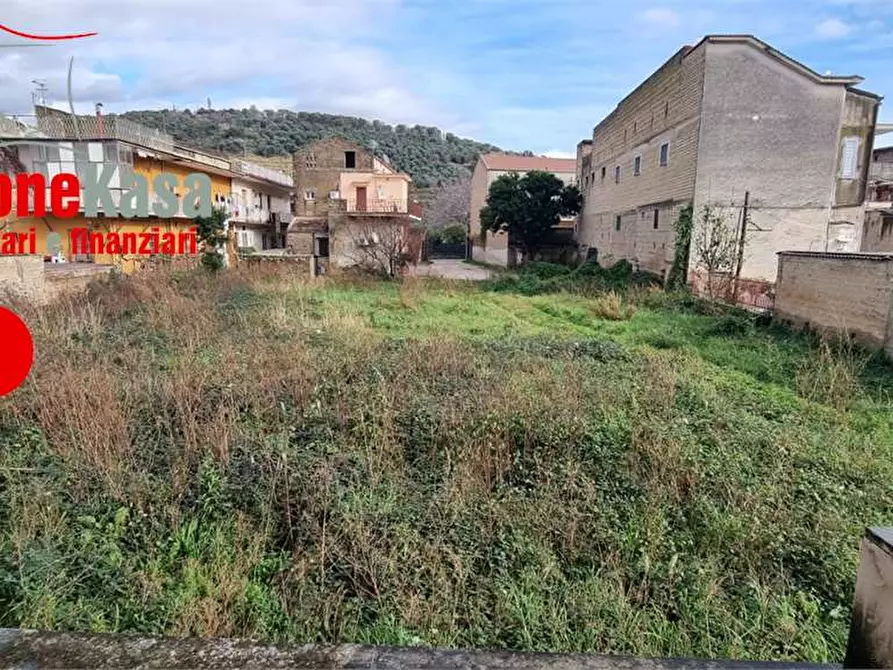 Immagine 7 di Stabile in vendita  a San Felice A Cancello